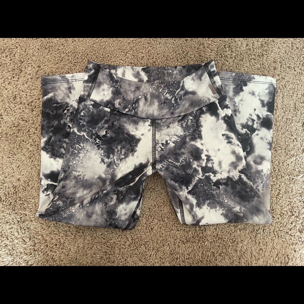 KOS USA 3/4 Leggings
